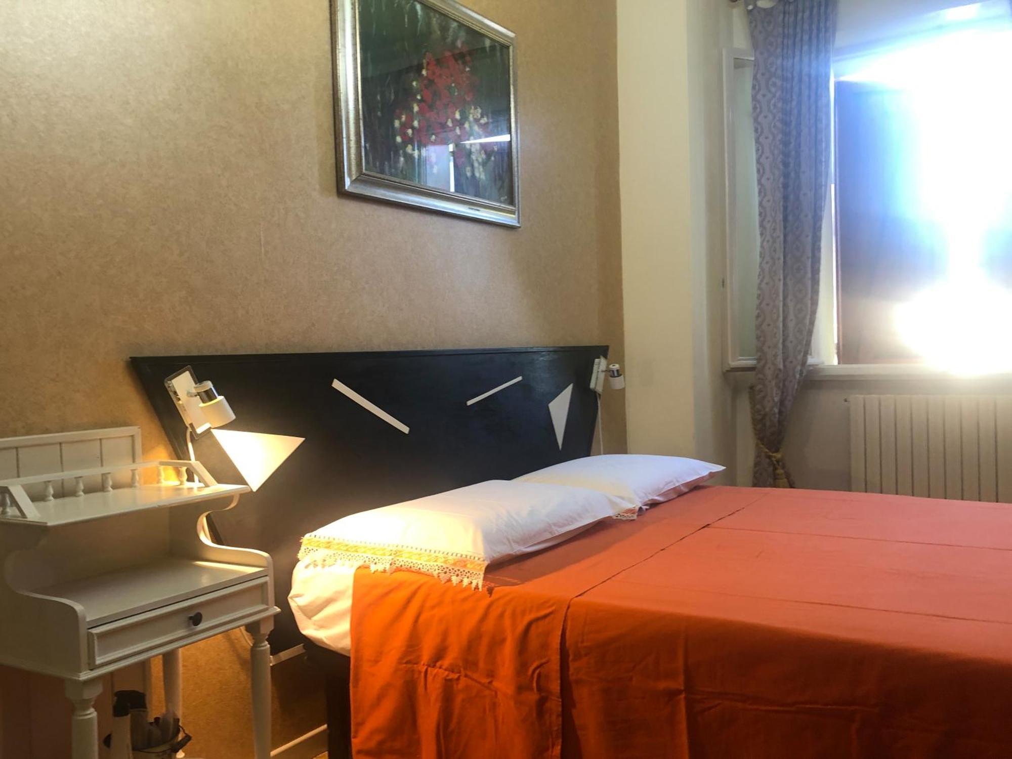 Bed and Breakfast La Finestra Sul Fiume Фоссомброне Екстер'єр фото