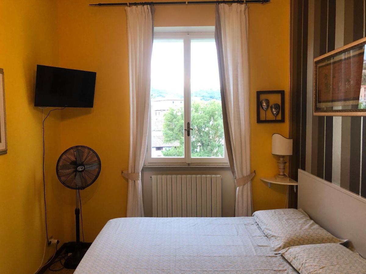 Bed and Breakfast La Finestra Sul Fiume Фоссомброне Екстер'єр фото
