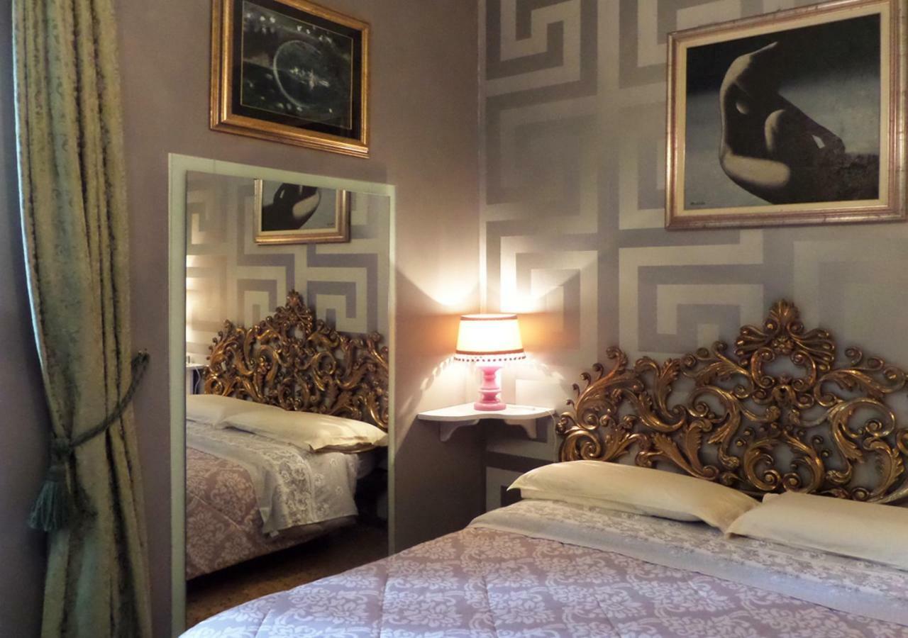 Bed and Breakfast La Finestra Sul Fiume Фоссомброне Екстер'єр фото